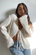 Lunise – Top with tie closure and pleat detail